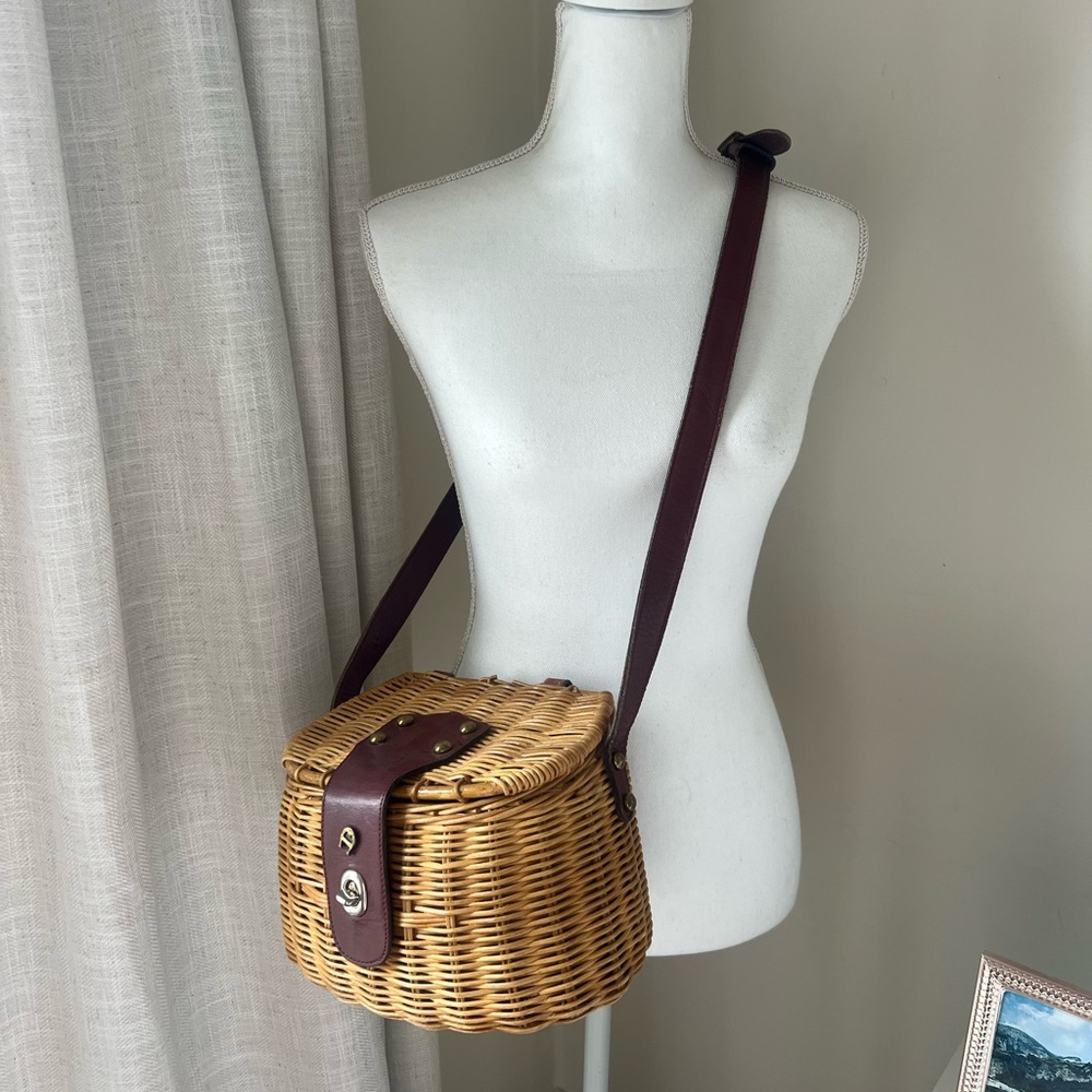 Vintage woven crossbody bag